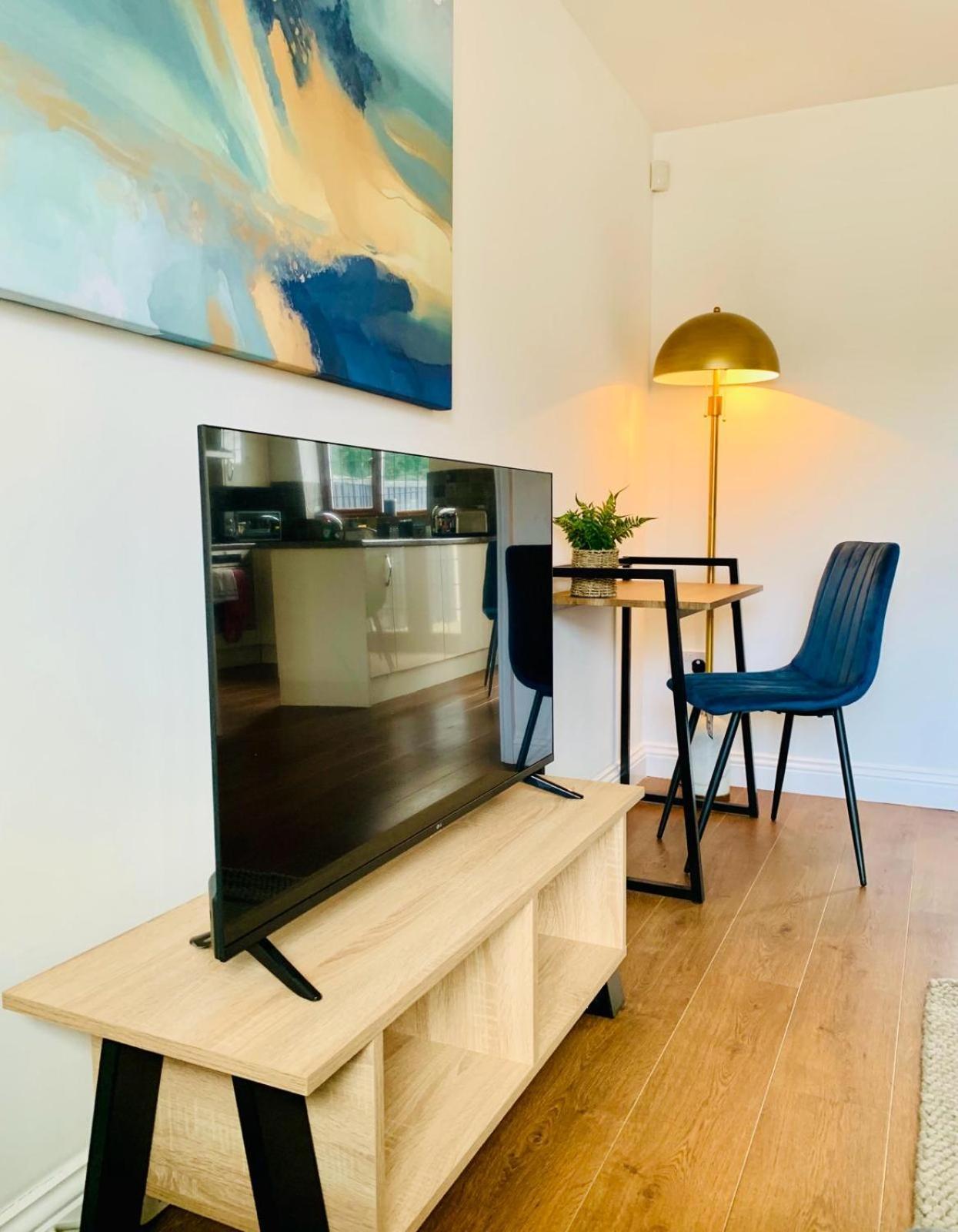 3Br House Ossett-Wakefield, Free Parking 3 Cars Wi Fi Long Stays Exterior photo